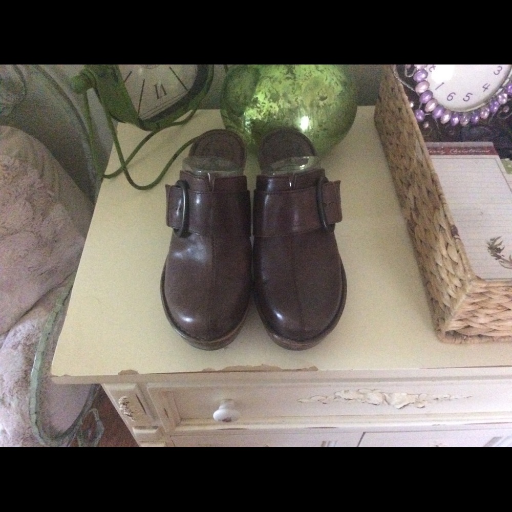 Born Clogs